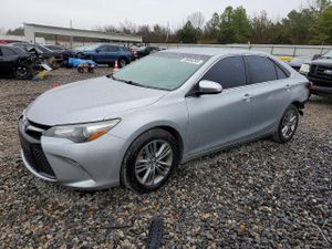Toyota Camry LE 2.5L 4 2015