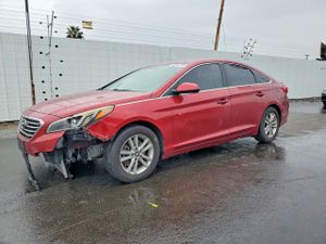 Hyundai Sonata SE 2.4L 4 2015