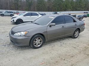Toyota Camry LE 3.0L 6 2005