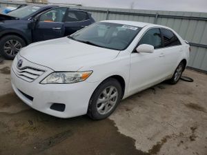 Toyota Camry BASE 2.5L 4 2010