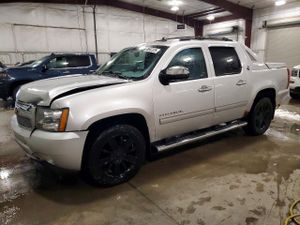 Chevrolet Avalanche LT 5.3L 8 2013