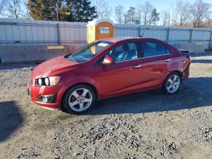 Chevrolet Aveo (Sonic) LTZ 1.4L 4 2012