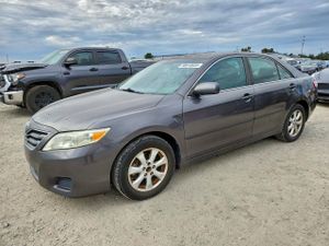 Toyota Camry BASE 2.5L 4 2011