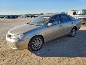 Toyota Camry LE 2.4L 4 2005