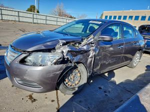 Nissan Sentra S 1.8L 4 2015