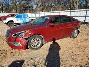 Hyundai Sonata SE 2.4L 4 2015