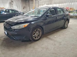 Ford Focus SE 2.0L 4 2015