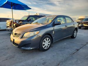 Toyota Corolla BASE 1.8L 4 2010