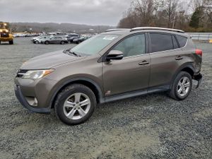 Toyota Rav4 XLE 2.5L 4 2014