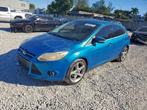 Ford Focus TITANIUM 2.0L 4 2013