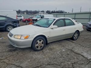 Toyota Camry CE 3.0L 6 2001