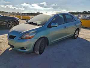 Toyota Yaris 1.5L 4 2010