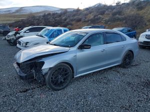 Volkswagen Passat SE 1.8L 4 2015
