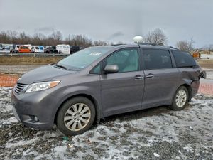 Toyota Sienna XLE 3.5L 6 2015