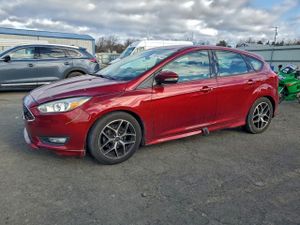 Ford Focus SE 2.0L 4 2015