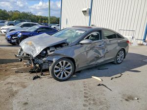 Hyundai Sonata SE 2.4L 4 2013