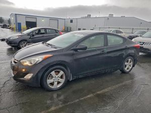 Hyundai Elantra GLS 1.8L 4 2013