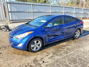 Hyundai Elantra GLS 1.8L 4 2013
