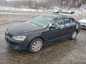 Volkswagen Jetta BASE 2.0L 4 2014