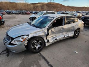 Nissan Altima BASE 2.5L 4 2012