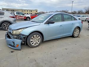 Chevrolet Cruze LS 1.8L 4 2011