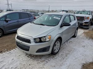 Chevrolet Aveo (Sonic) LT 1.8L 4 2013