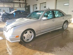 Mercedes-Benz E 55 AMG 5.4L 8 2001