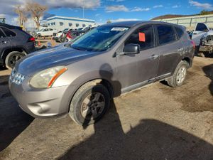 Nissan Rogue S 2.5L 4 2013