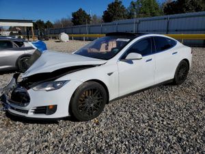 Tesla Model S 2015