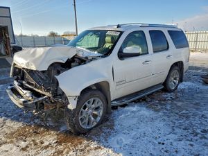 GMC Yukon DENALI 6.2L 8 2013