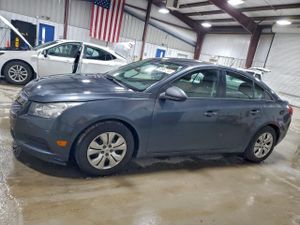 Chevrolet Cruze LS 1.8L 4 2013