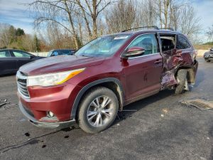 Toyota Highlander XLE 3.5L 6 2014