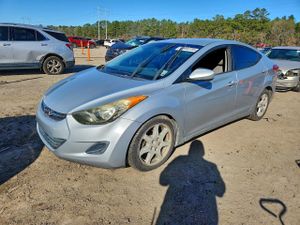 Hyundai Elantra GLS 1.8L 4 2013