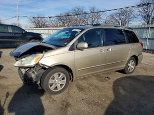 Toyota Sienna XLE 3.3L 6 2005