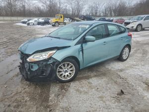 Ford Focus SE 2.0L 4 2012