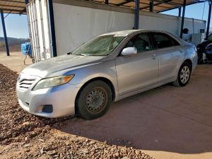 Toyota Camry BASE 2.5L 4 2011