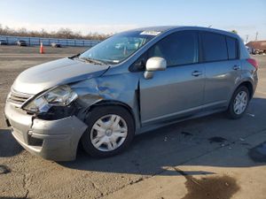 Nissan Versa S 1.8L 4 2012