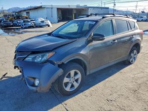 Toyota Rav4 XLE 2.5L 4 2014