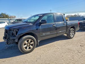 Nissan Titan S 5.6L 8 2011