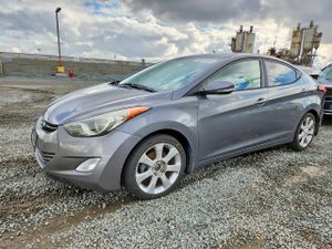 Hyundai Elantra GLS 1.8L 4 2013