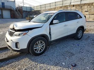 Kia Sorento LX 2.4L 4 2015