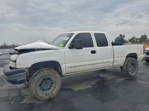 Chevrolet Silverado 1500 C1500 4.8L 8 2005