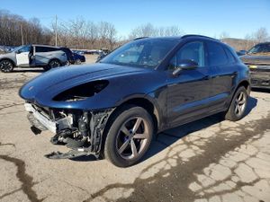 Porsche Macan 2.0L 4 2021