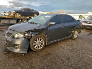Toyota Corolla BASE 1.8L 4 2010