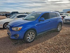 Mitsubishi Outlander ES 2.0L 4 2015