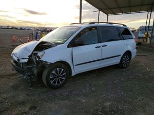 Toyota Sienna CE 3.5L 6 2009