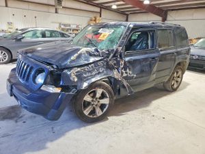 Jeep Patriot LATITUDE 2.4L 4 2015