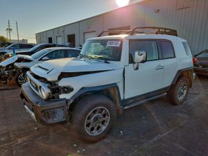 Toyota FJ Cruiser 4.0L 6 2012