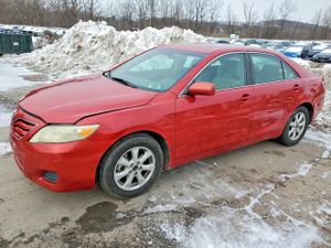 Toyota Camry BASE 2.5L 4 2010