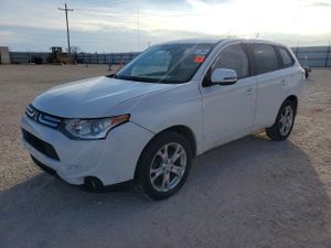 Mitsubishi Outlander SE 2.4L 4 2014